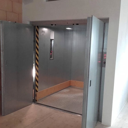 Goods Lifts, load capacities of up to 10,000 kg